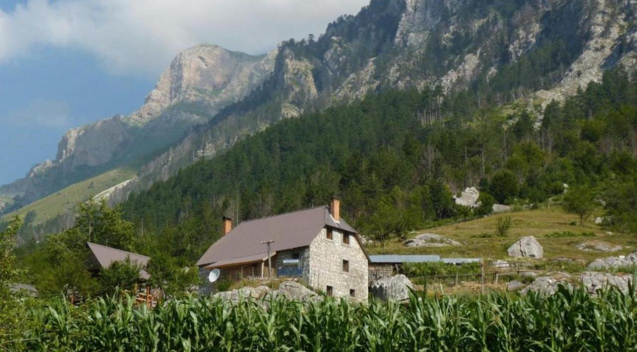 Guest House Kukaj Валбона Екстериор снимка